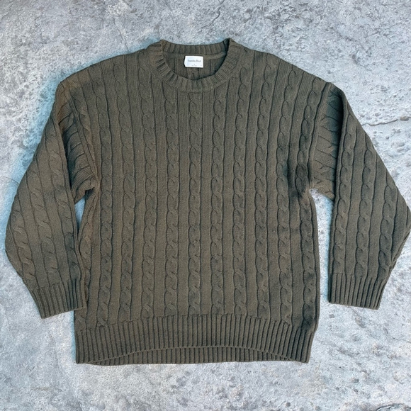 aritzia Peggy Sweater Merino wool crewneck cable-knit sweater Olive - Picture 5 of 10